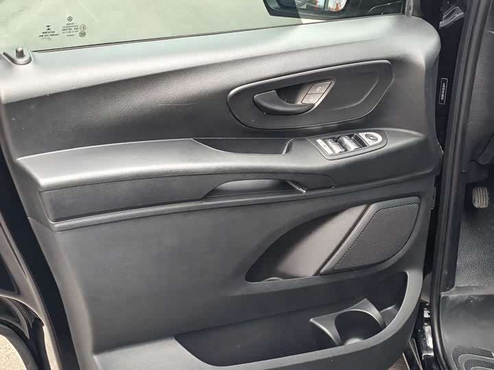 Фото 4 - Mercedes-Benz Vito