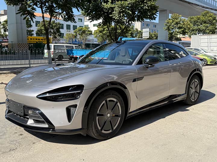 Фото 2 - Xiaomi YU7