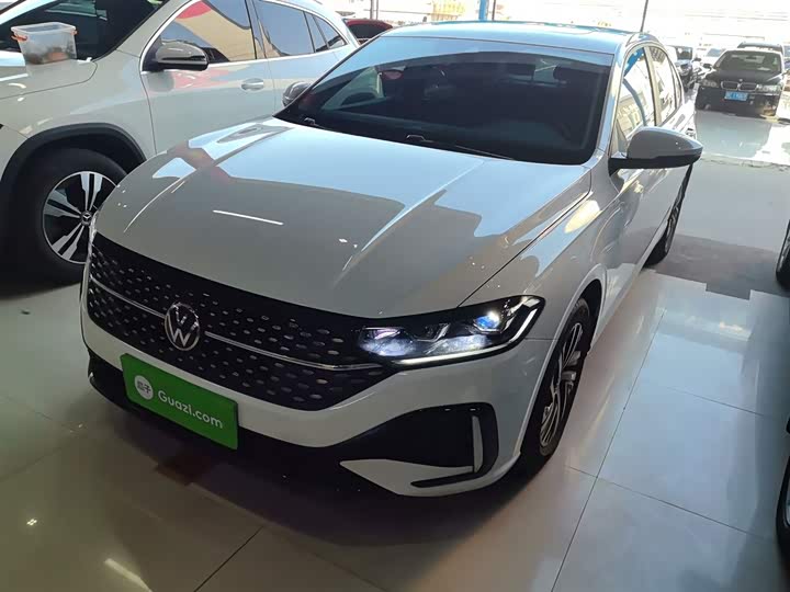 Фото 2 - Volkswagen Lavida