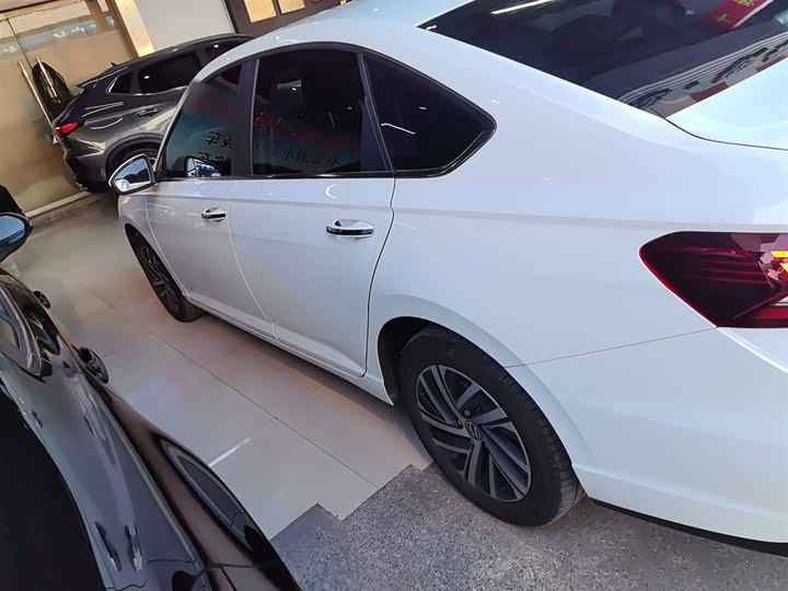 Фото 5 - Volkswagen Lavida