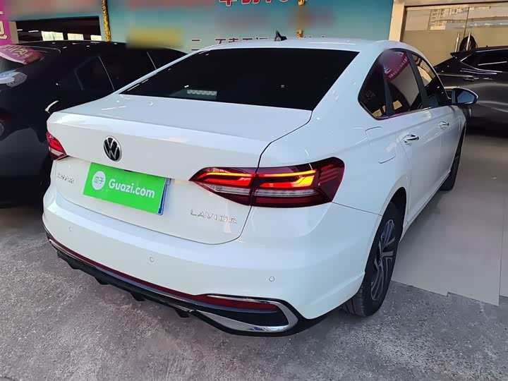 Фото 7 - Volkswagen Lavida
