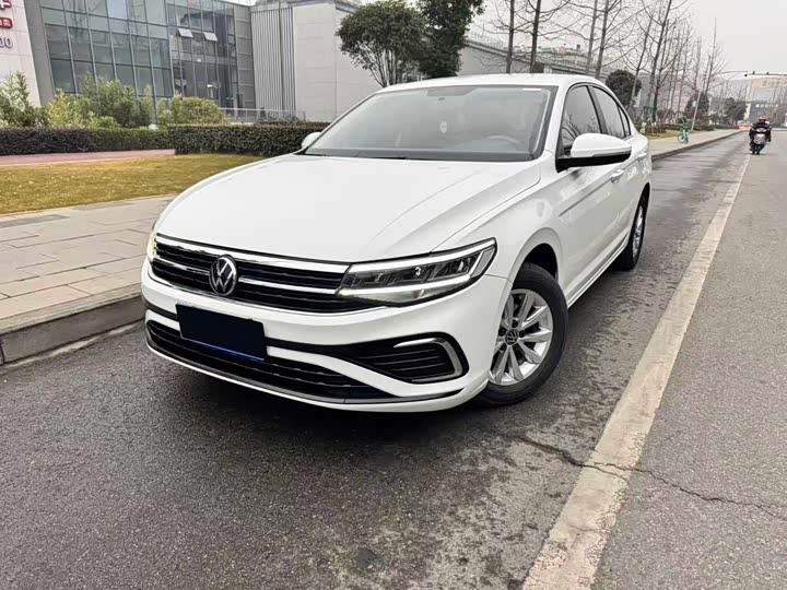 Фото 1 - Volkswagen Bora