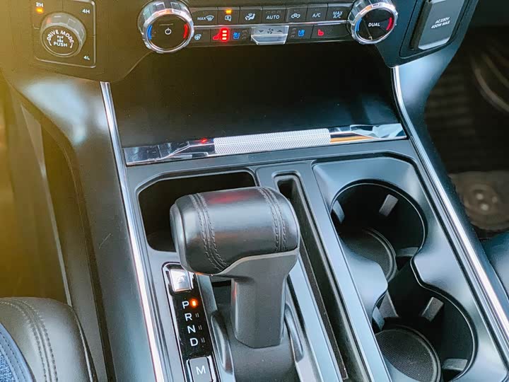 Фото 7 - Ford F-150 Raptor