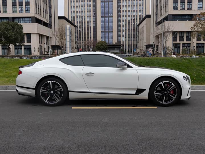 Фото 4 - Bentley Continental GT