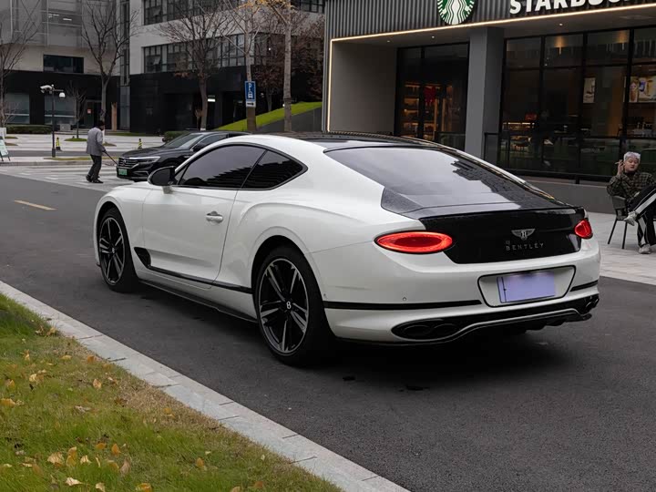 Фото 7 - Bentley Continental GT
