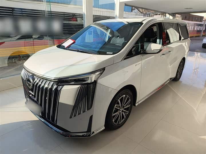 Фото 1 - GAC Trumpchi M8