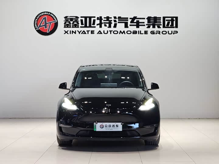 Фото 3 - Tesla Model Y