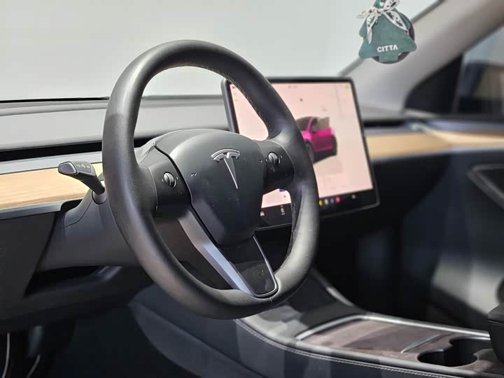 Фото 9 - Tesla Model Y