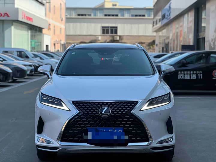 Фото 2 - Lexus RX