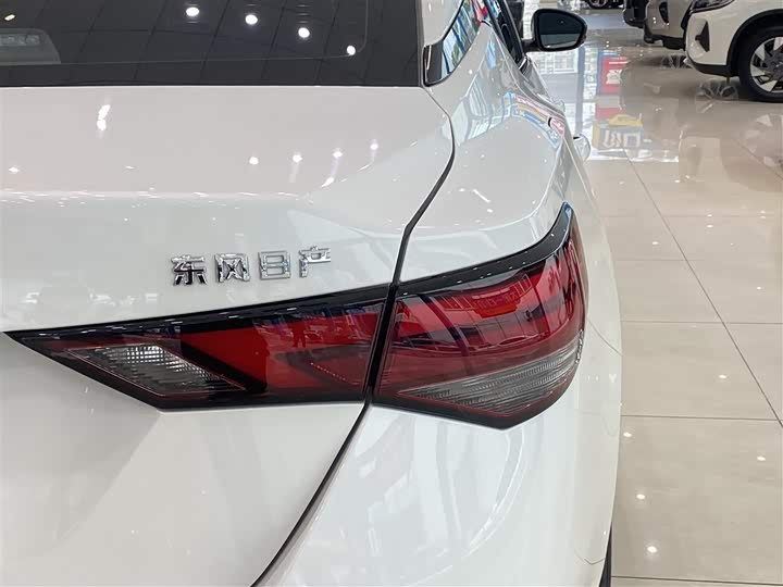 Фото 8 - Nissan Sylphy