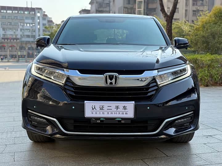 Фото 2 - Honda Avancier