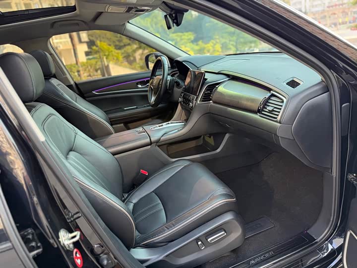 Фото 5 - Honda Avancier