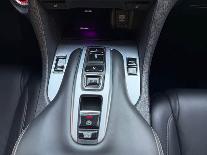 Фото 9 - Honda Avancier