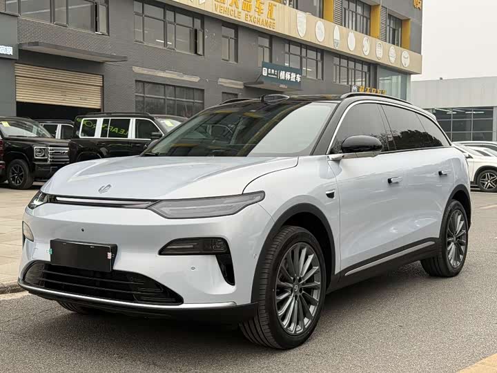 Фото 1 - Leapmotor C11