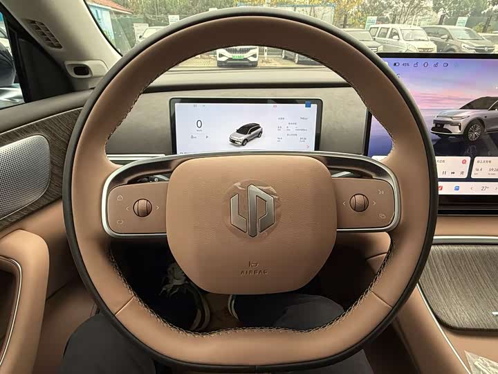 Фото 9 - Leapmotor C11