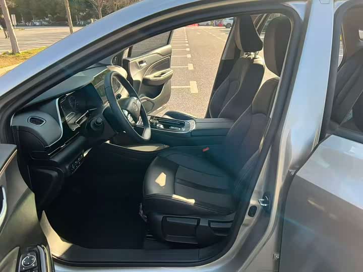 Фото 4 - GAC Aion S