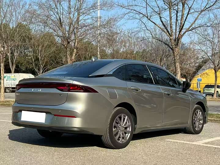 Фото 7 - GAC Aion S