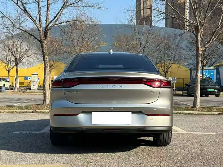 Фото 8 - GAC Aion S