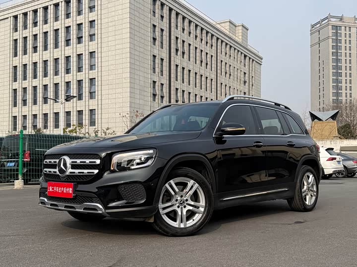 Фото 1 - Mercedes-Benz GLB-Class