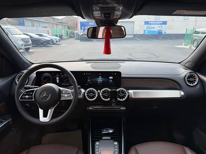 Фото 9 - Mercedes-Benz GLB-Class