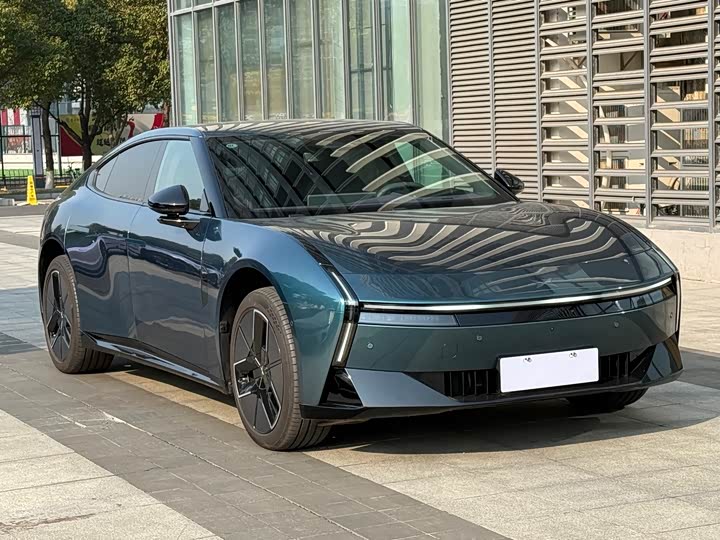 Фото 3 - XPeng P7