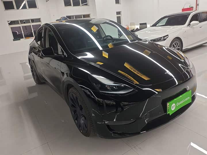 Фото 4 - Tesla Model Y