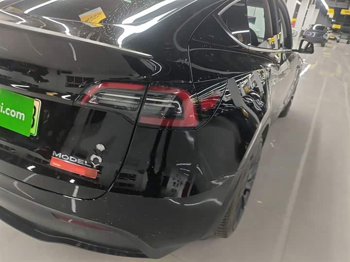 Фото 8 - Tesla Model Y