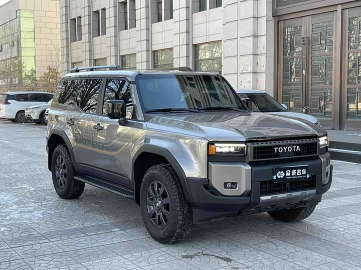 Фото 3 - Toyota Prado