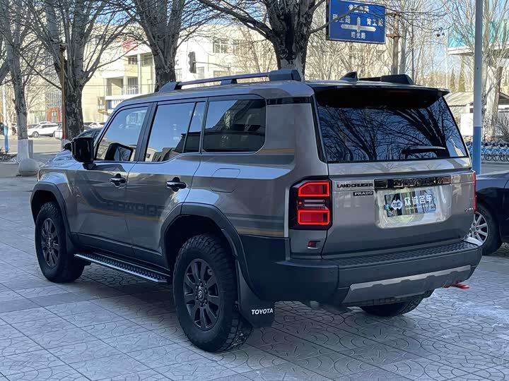 Фото 4 - Toyota Prado