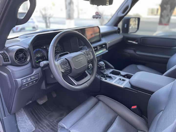 Фото 8 - Toyota Prado