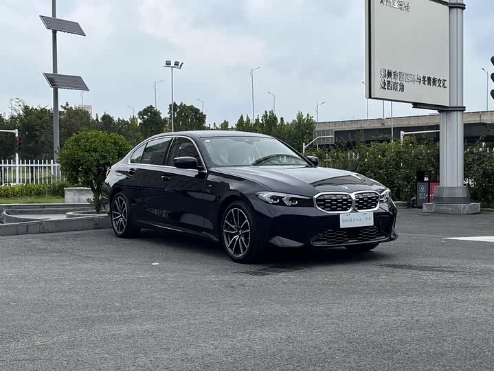Фото 3 - BMW 3 Series