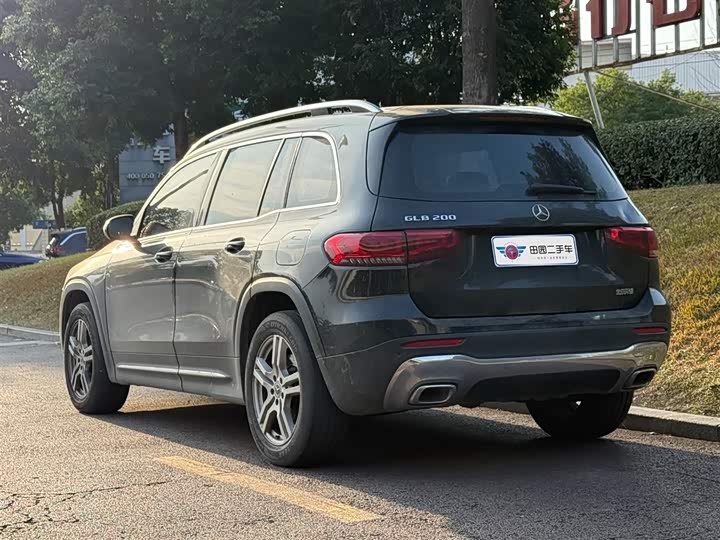 Фото 4 - Mercedes-Benz GLB-Class