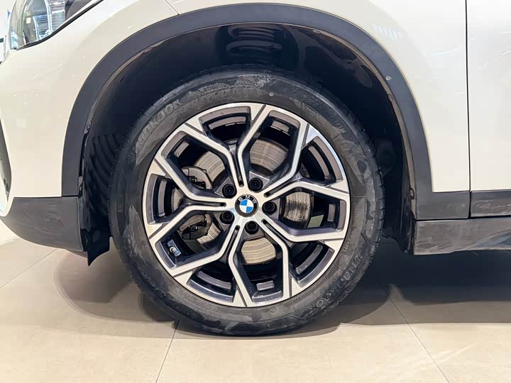 Фото 5 - BMW X1