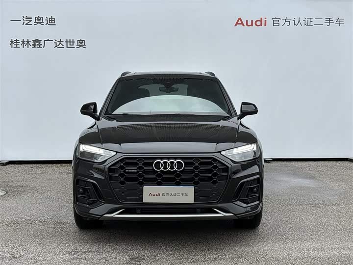 Фото 2 - Audi Q5L