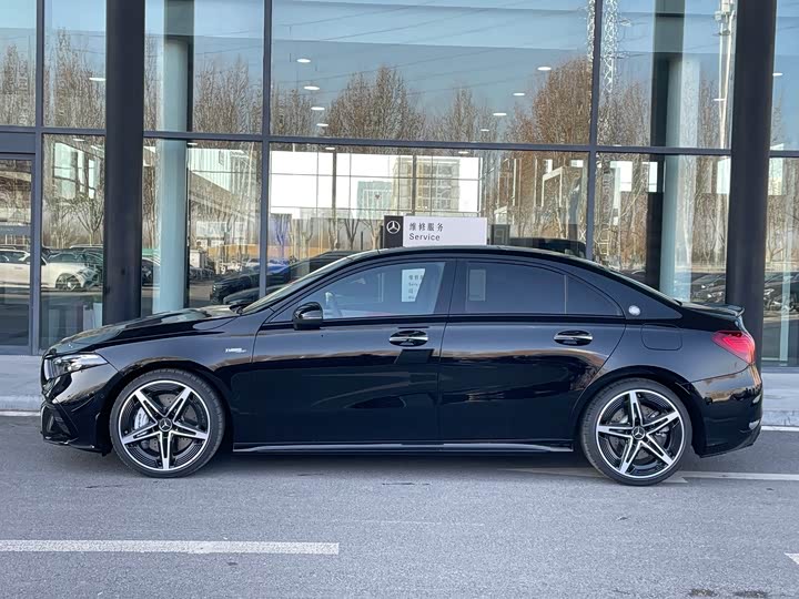 Фото 3 - Mercedes-Benz A-Class AMG