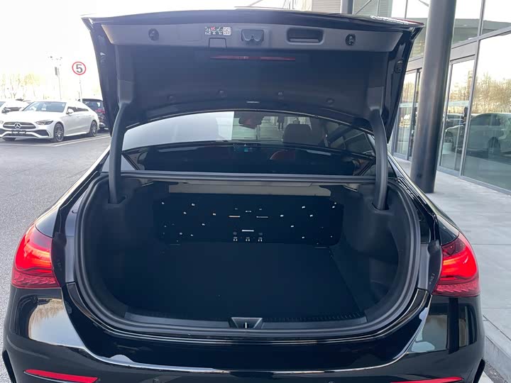 Фото 9 - Mercedes-Benz A-Class AMG