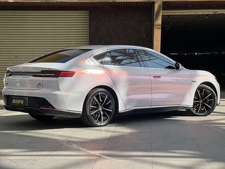 Фото 8 - BYD Han