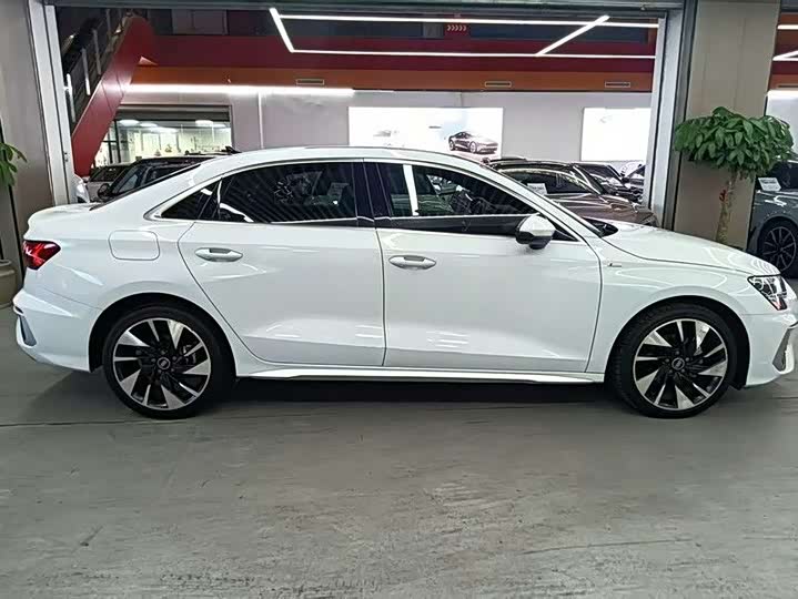 Фото 4 - Audi A3