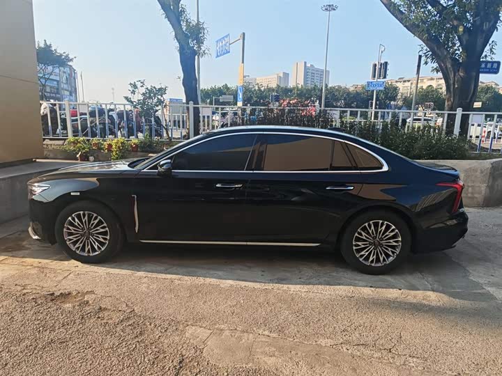 Фото 9 - Hongqi H5