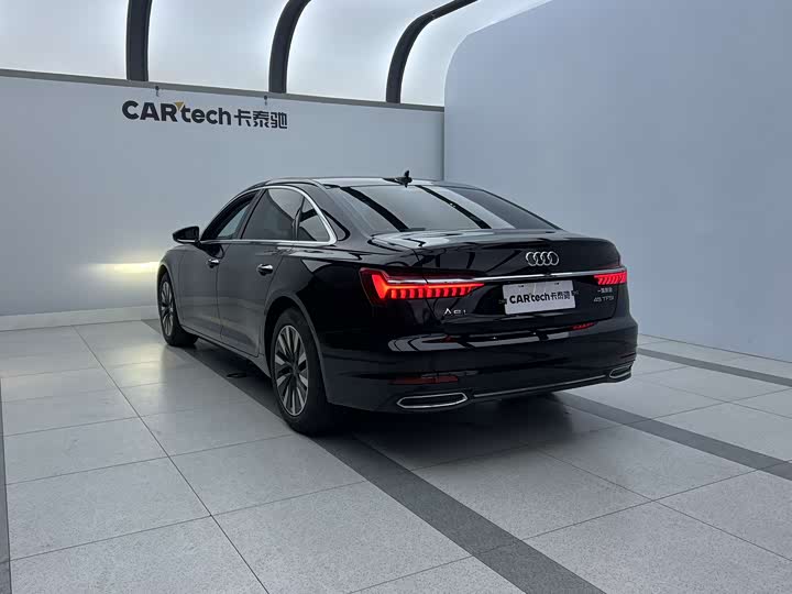 Фото 4 - Audi A6L