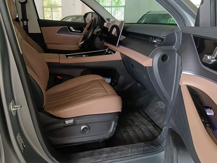 Фото 8 - Chery Tiggo 8L