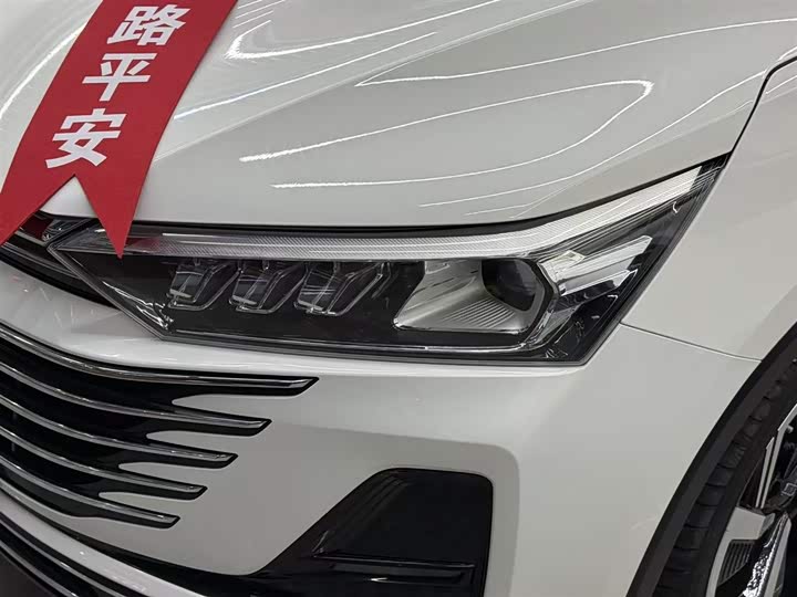 Фото 7 - Bestune T77