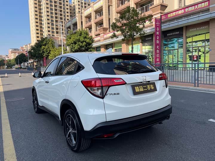 Фото 9 - Honda Vezel