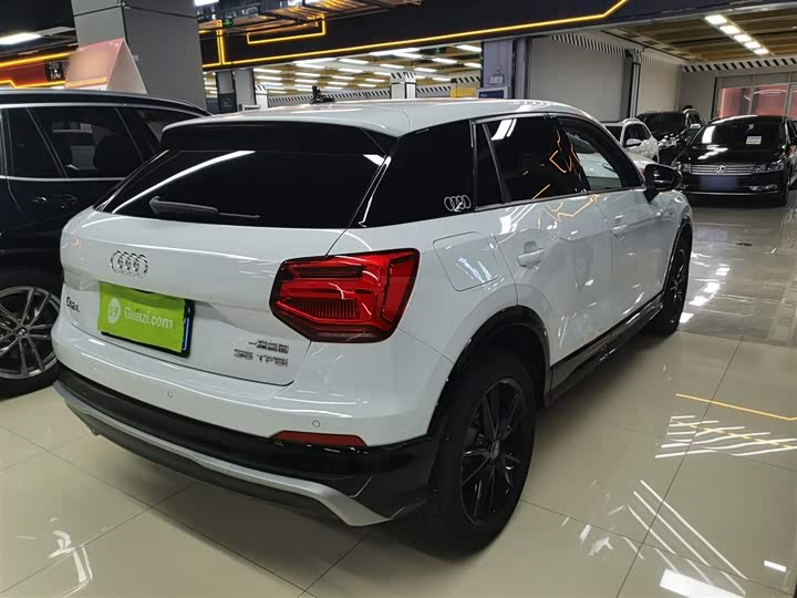 Фото 7 - Audi Q2L