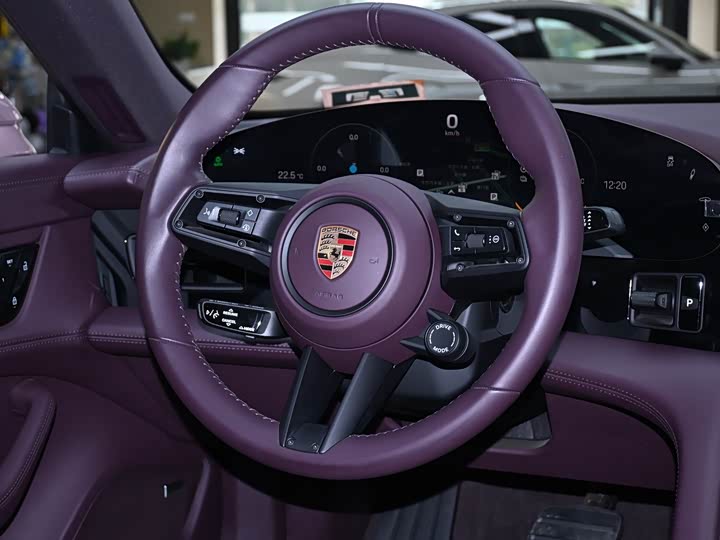 Фото 4 - Porsche Taycan