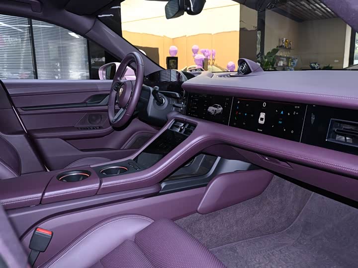 Фото 7 - Porsche Taycan