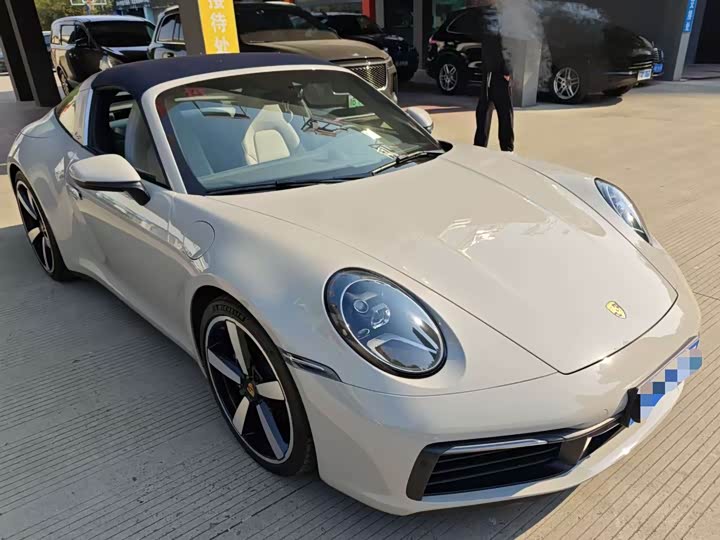 Фото 3 - Porsche 911