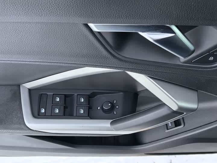 Фото 9 - Audi Q3