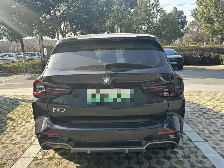 Фото 9 - BMW iX3