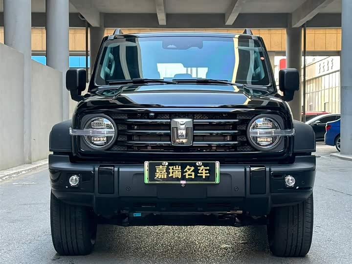 Фото 2 - Tank 300 Hybrid